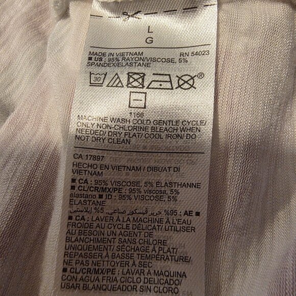 Old Navy Luxe Large Camo V Neck T Shirt Pink White Gray SOFT! - Picture 11 of 12